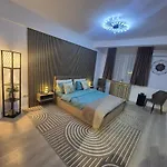 Apt43 Downtown Апартаменти *