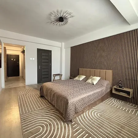 Apt43 Downtown Apartman *