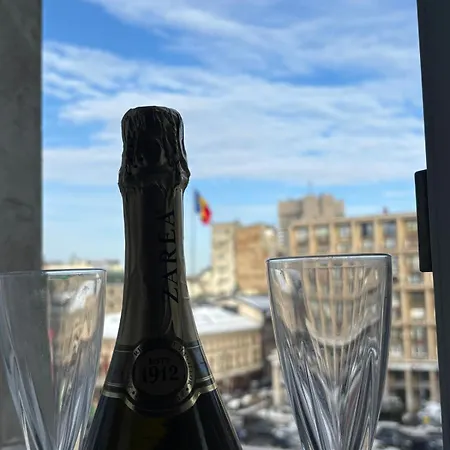 Apt43 Downtown Apartment *